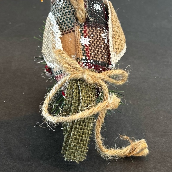 Set Of 2 Bird Christmas Ornaments Vintage Flocked  Branch Berries Pine Cone - Picture 6 of 8